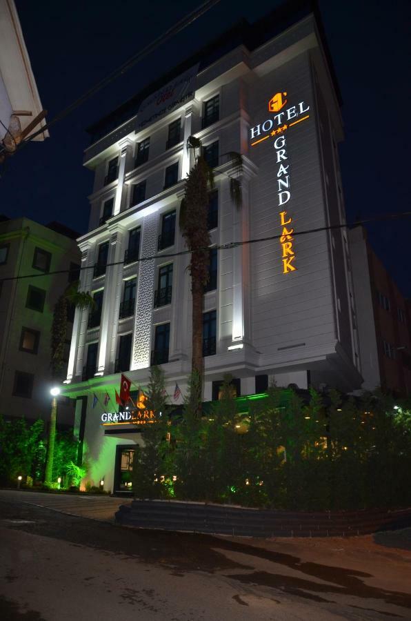 Grand Lark Hotel Adalar Exteriör bild